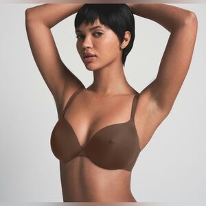 ⭐️NWT Skims Nipple Push up Bra⭐️